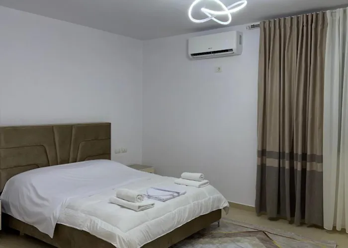 Prestige Lakeview * تيرانا